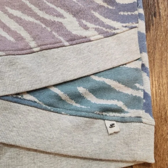 EUC 7 SEVEN Blue and Gray Women's Hoodie Sweater Zebra Print Long Sleeves Comfy! - Picture 3 of 11